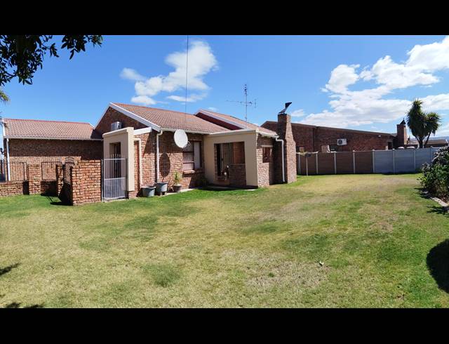 3 BEDROOM HOUSE FOR SALE IN STRELITZIA PARK